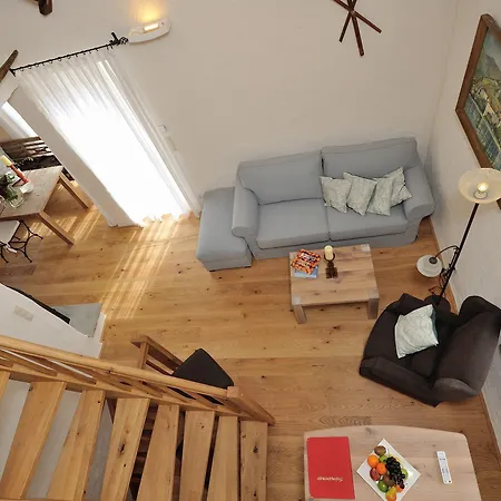 杜尔斯坦文物酒店 *