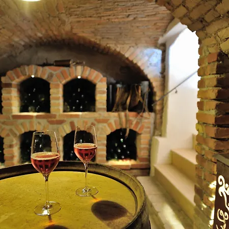 公寓 杜尔斯坦文物酒店 *